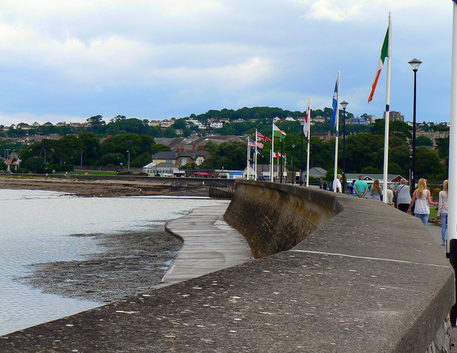 Seafront, Clevedon Photo | UK Beach Guide