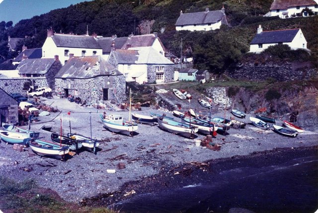 Cadgwith Cove - Cornwall