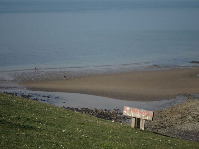 Beach at Cuckmere Haven Photo | UK Beach Guide