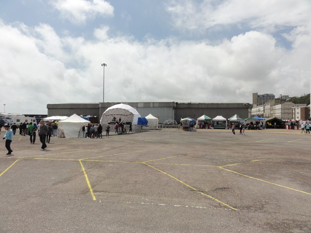 Folkestone Outer Harbour beach - Kent