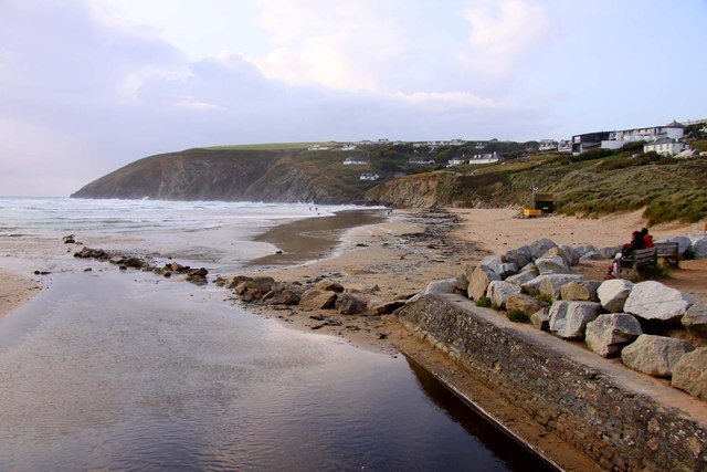 Mawgan Porth Beach - Cornwall