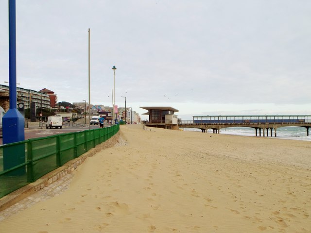 Boscombe Pier Beach (Bournemouth) - Dorset