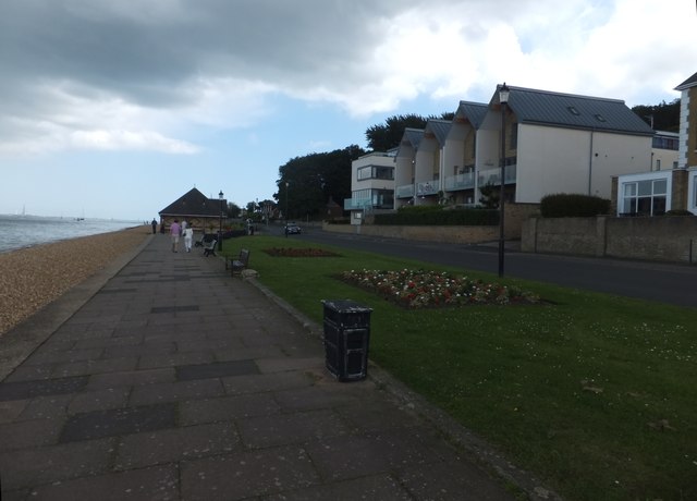 Cowes Beach - Isle of Wight