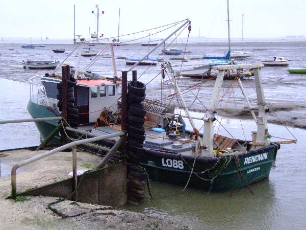 Leigh Bell Wharf Beach - Essex