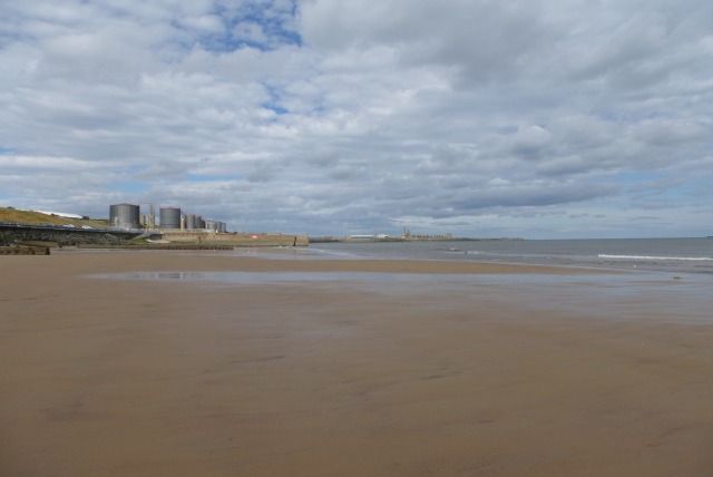 Coastline near Hendon Photo | UK Beach Guide