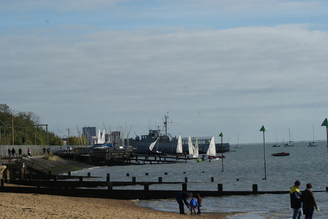 Leigh Bell Wharf Beach - Essex