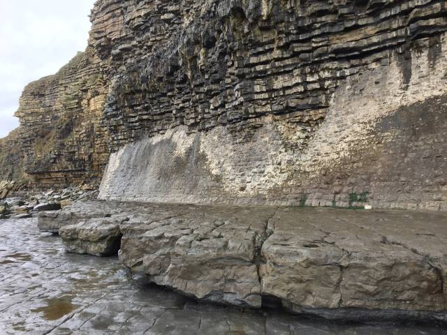 Nash Point Beach - Glamorgan