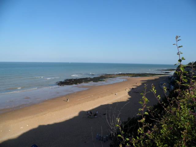 Stone Bay photos | UK Beach Guide