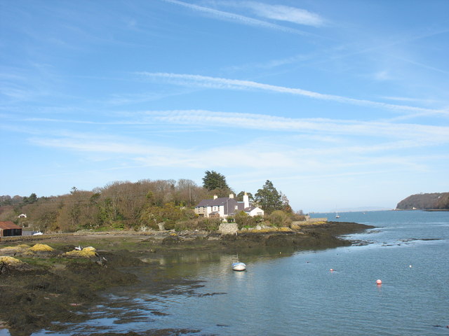 St. Georges Pier. Menai Bridge Beach - Anglesey