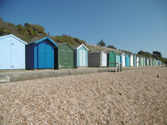 Hill Head, beach huts Photo | UK Beach Guide