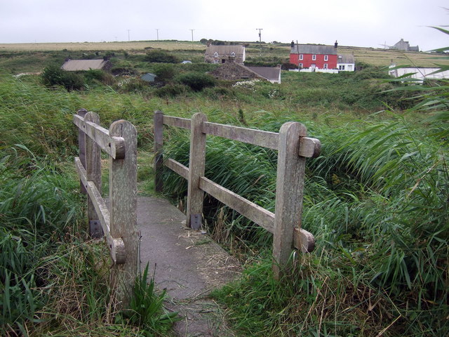 Footbridge at Abereiddi Photo | UK Beach Guide